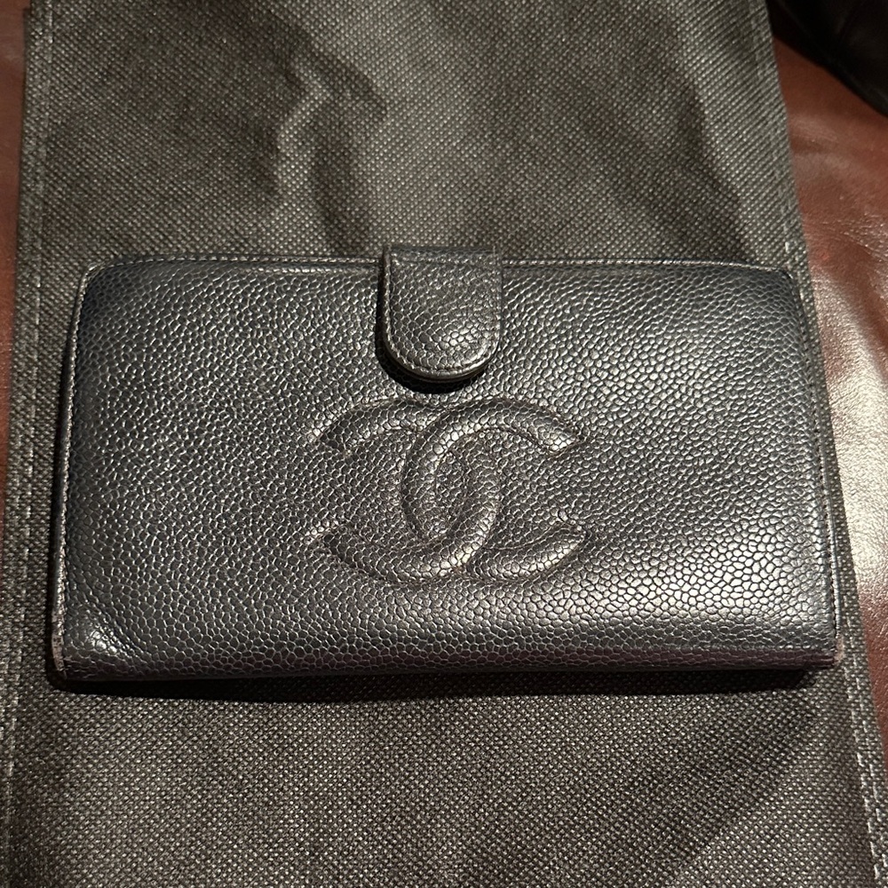 CHANEL Textured Black Leather Wallet